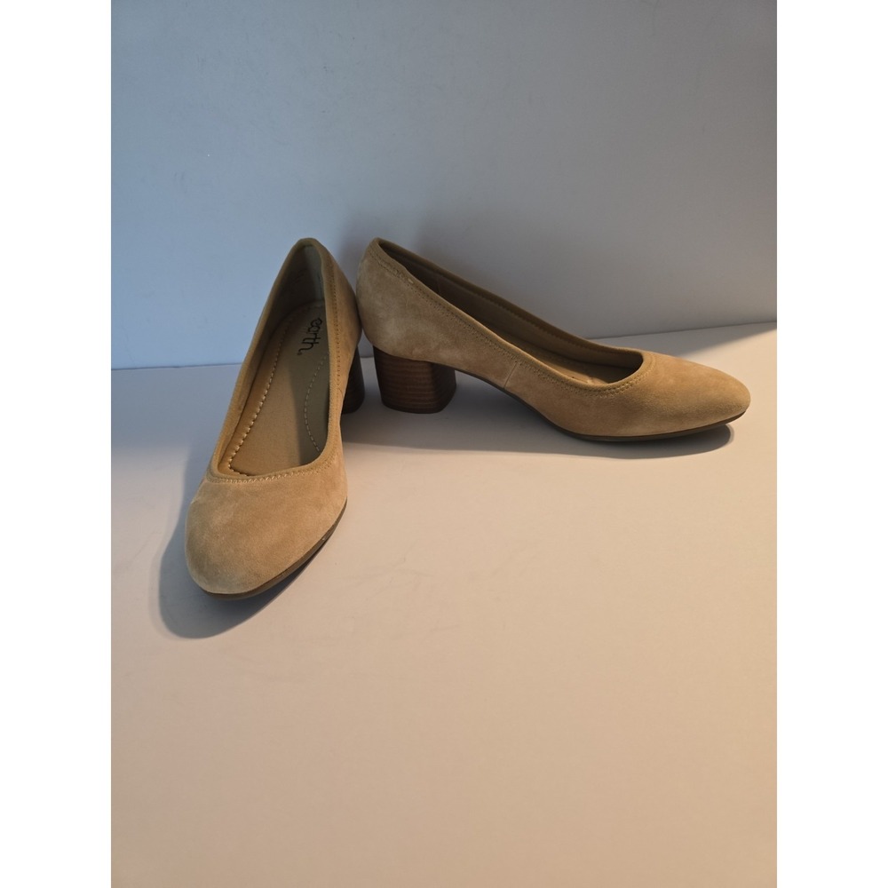 Earth Rellia Block Heel Pumps Almond Toe Womens Size 8.5M Neutral Beige